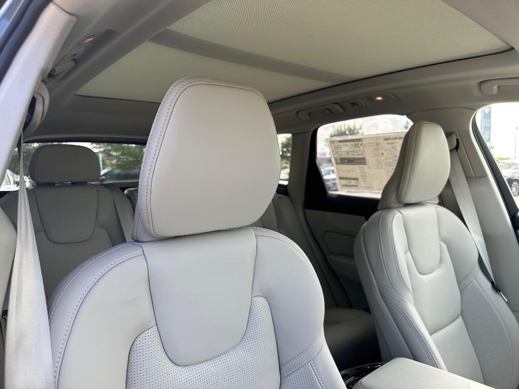 new 2026 Volvo XC60 car, priced at $64,200