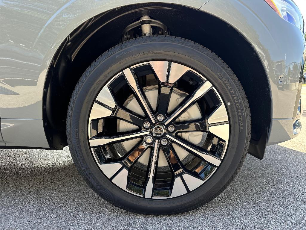 new 2026 Volvo XC60 car, priced at $57,985