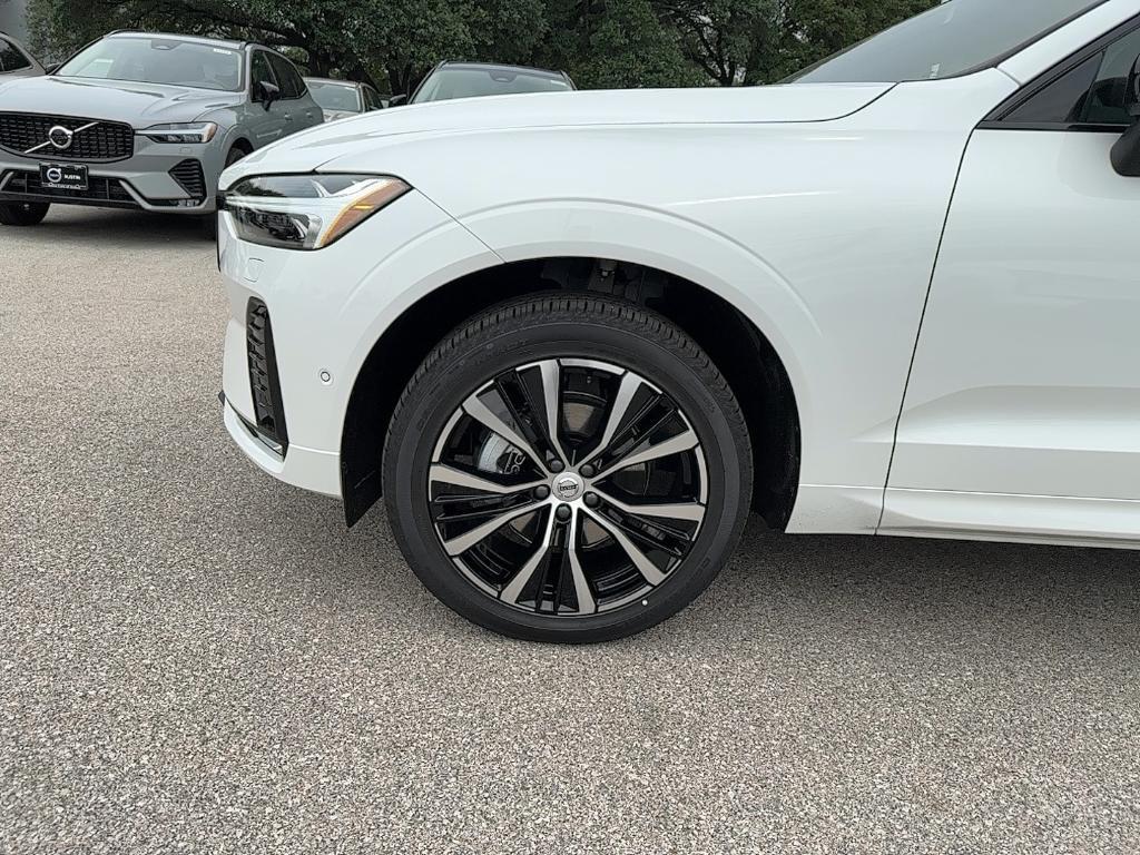 new 2025 Volvo XC60 car, priced at $55,360