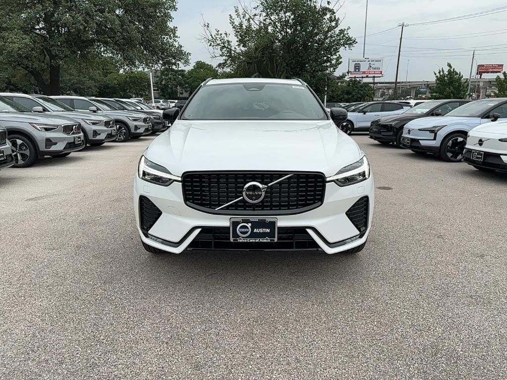 new 2025 Volvo XC60 car, priced at $55,360