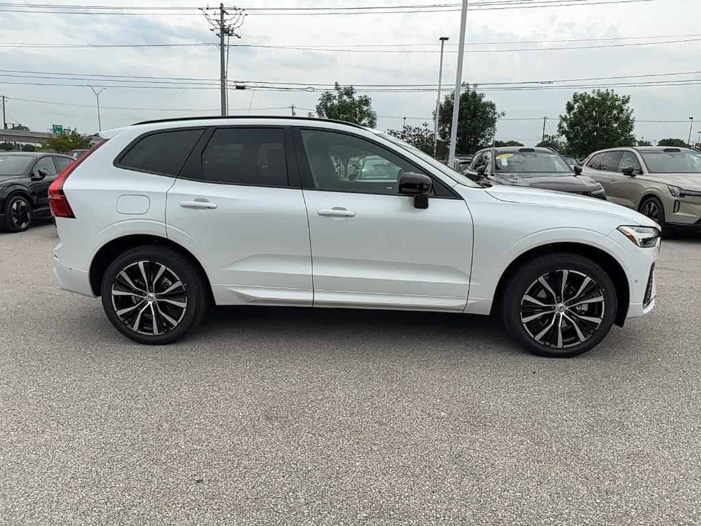 new 2025 Volvo XC60 car, priced at $55,360