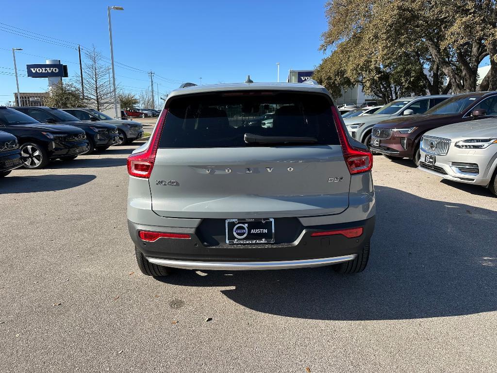 new 2025 Volvo XC40 car, priced at $46,035