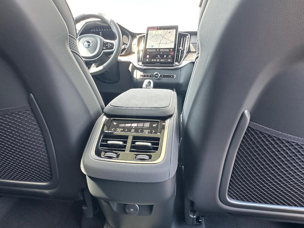 new 2025 Volvo XC90 car, priced at $66,195