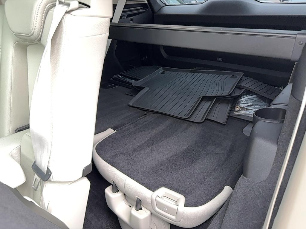 used 2023 Volvo XC90 car, priced at $44,995