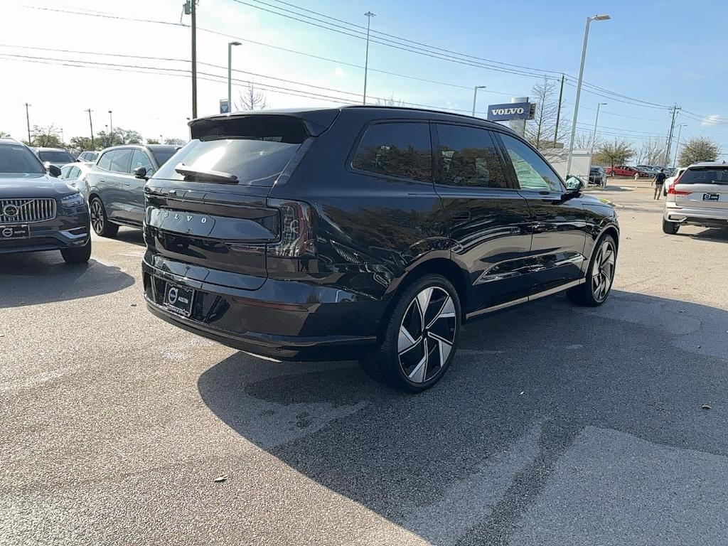 new 2025 Volvo EX90 car, priced at $87,240
