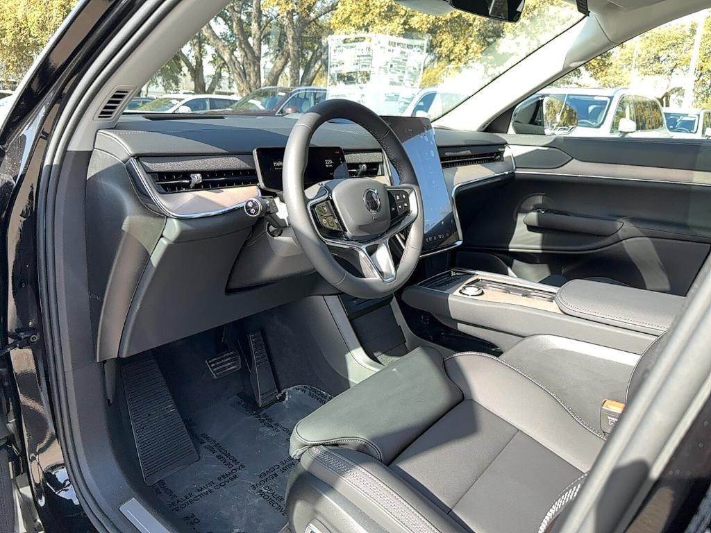 new 2025 Volvo EX90 car, priced at $87,240