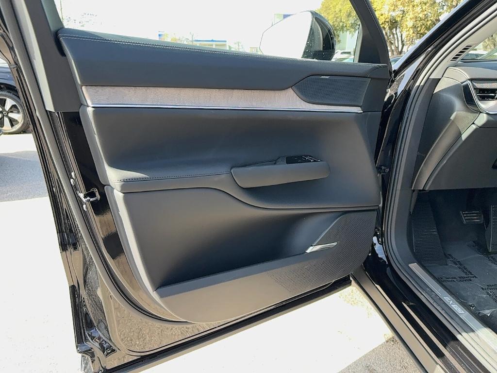 new 2025 Volvo EX90 car, priced at $87,240