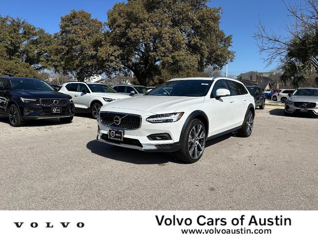 new 2025 Volvo V90 Cross Country car, priced at $72,615