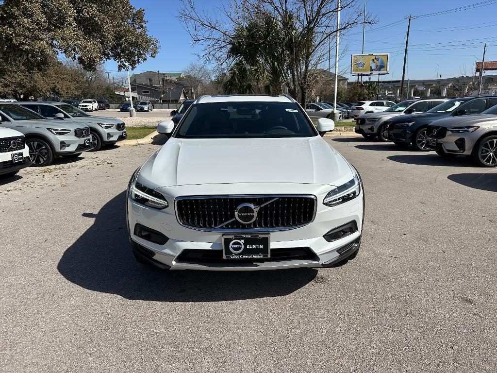 new 2025 Volvo V90 Cross Country car, priced at $72,615