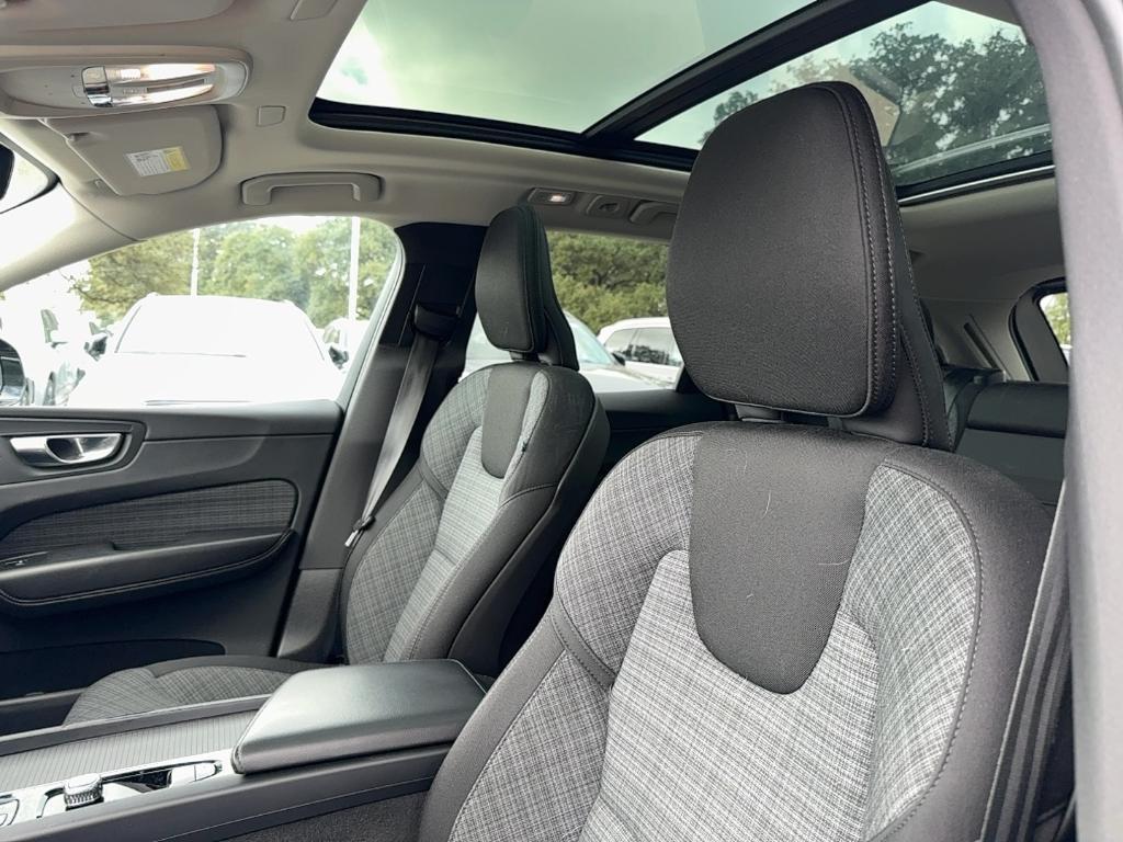 used 2023 Volvo XC60 car, priced at $32,995
