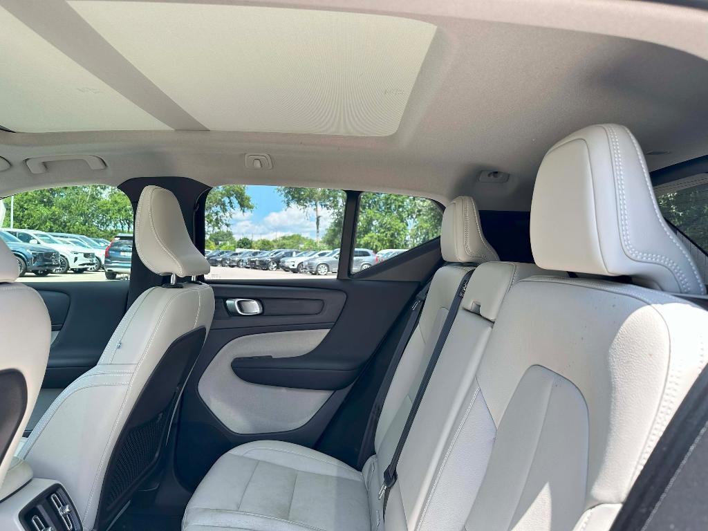 used 2021 Volvo XC40 car, priced at $29,995