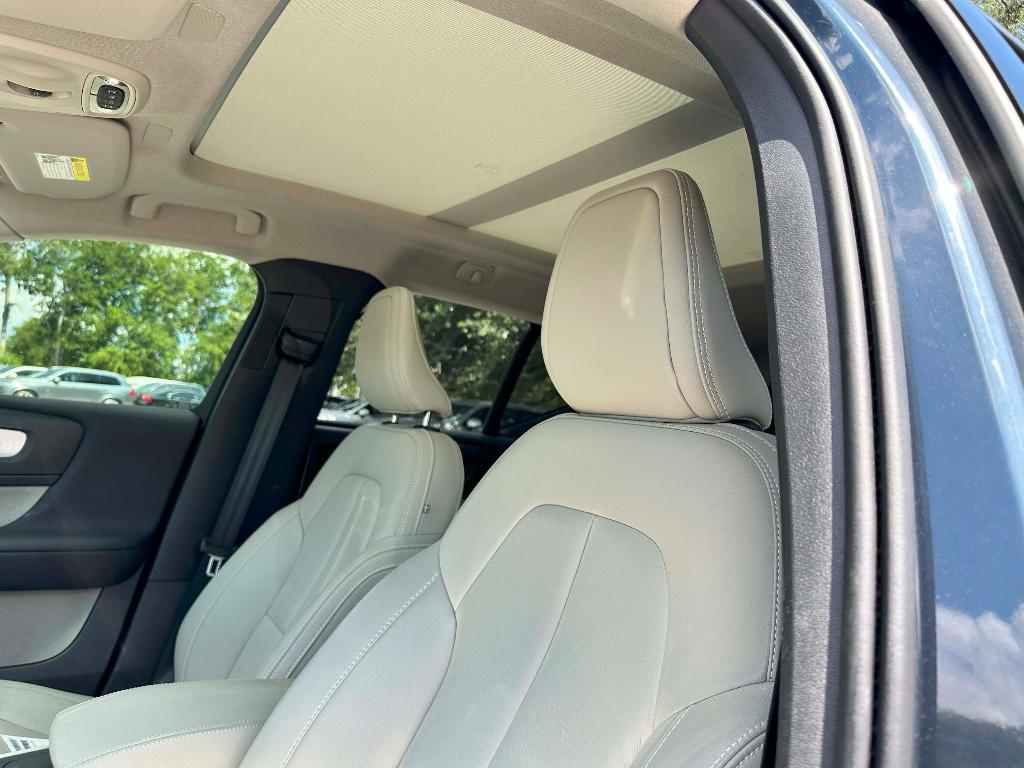 used 2021 Volvo XC40 car, priced at $29,995