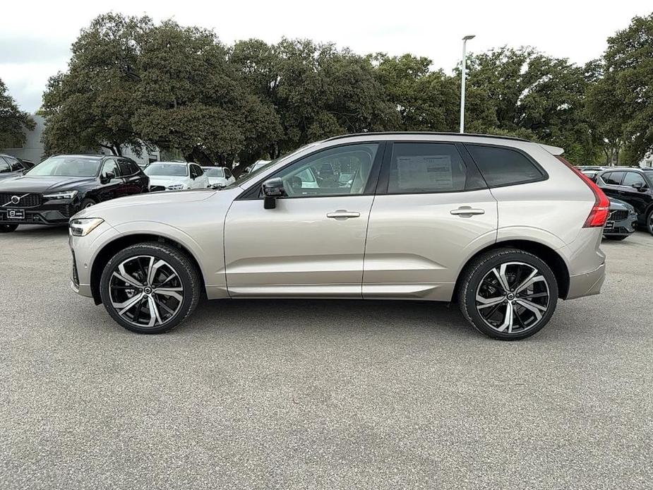 new 2025 Volvo XC60 car, priced at $59,885