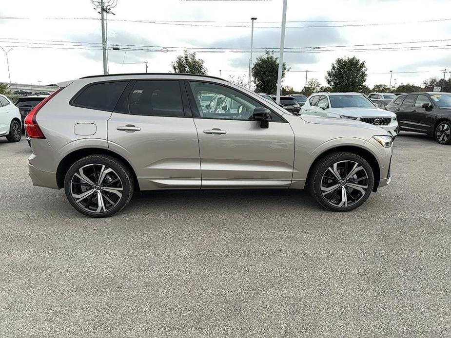 new 2025 Volvo XC60 car, priced at $59,885