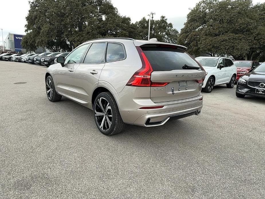 new 2025 Volvo XC60 car, priced at $59,885