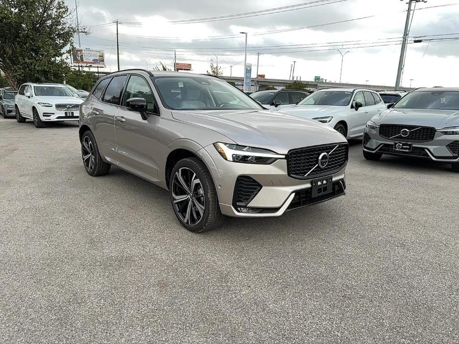 new 2025 Volvo XC60 car, priced at $59,885