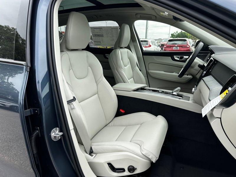 new 2025 Volvo XC60 car, priced at $60,660