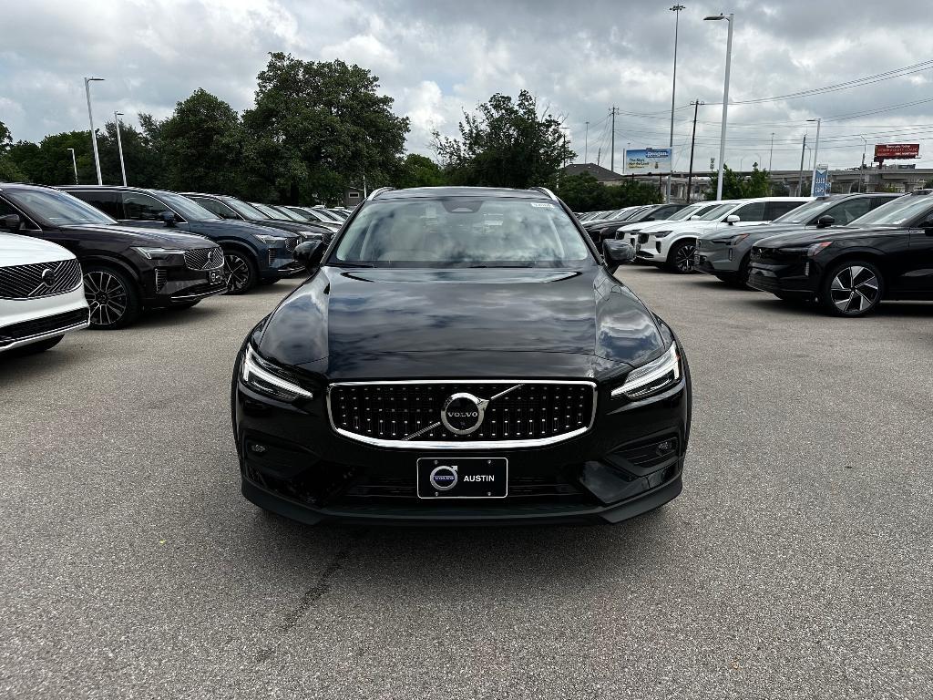 new 2025 Volvo V60 Cross Country car, priced at $53,865