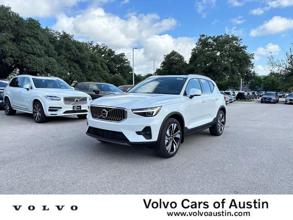 new 2025 Volvo XC40 car, priced at $51,810