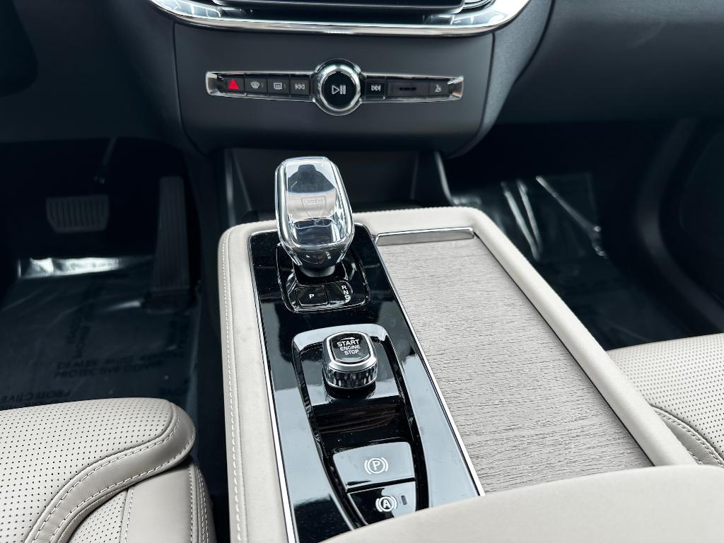 new 2025 Volvo XC90 Plug-In Hybrid car, priced at $81,495