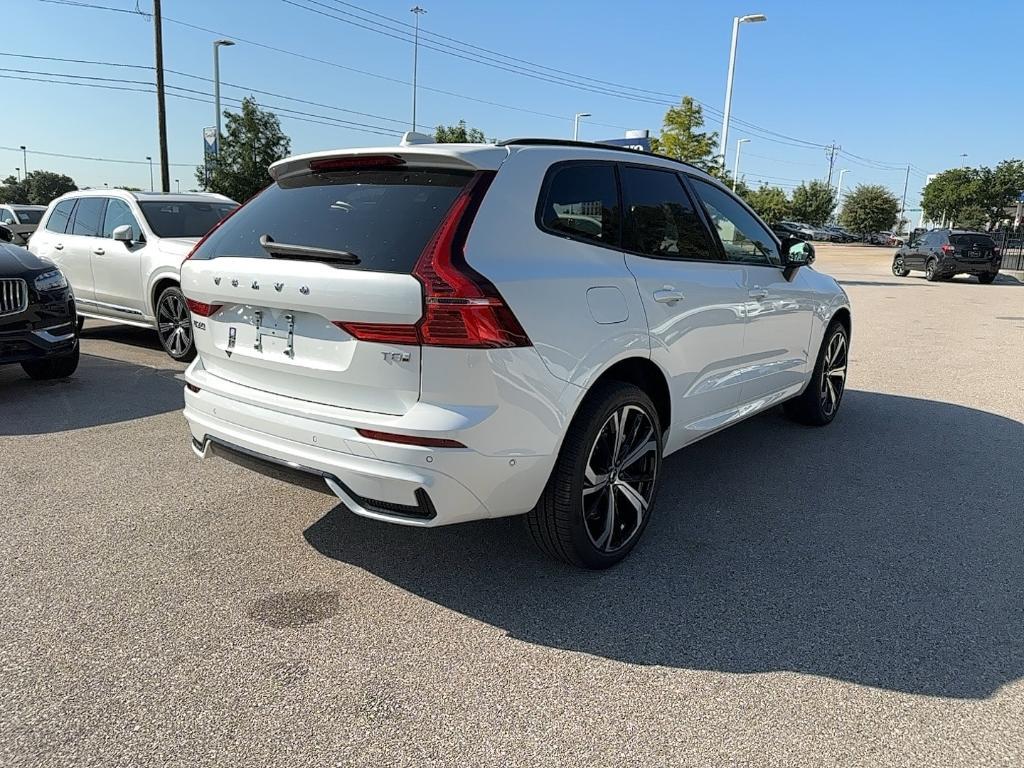 new 2025 Volvo XC60 Plug-In Hybrid car, priced at $71,085