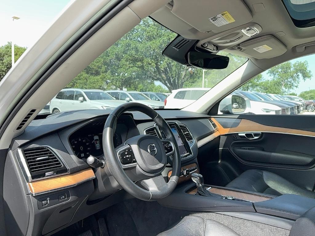 used 2022 Volvo XC90 car, priced at $40,995