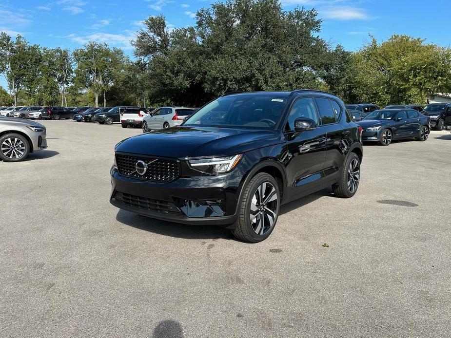 new 2024 Volvo XC40 car, priced at $49,020