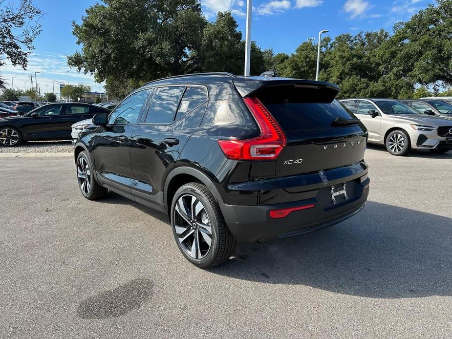 new 2024 Volvo XC40 car, priced at $49,020