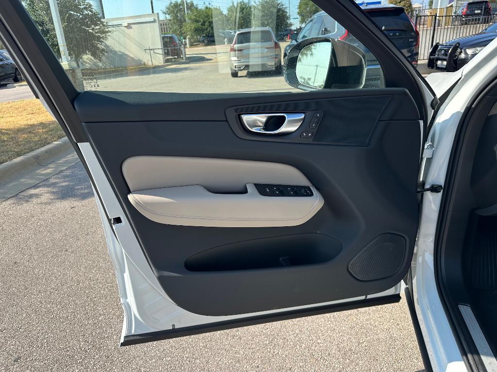 new 2026 Volvo XC60 car, priced at $57,985
