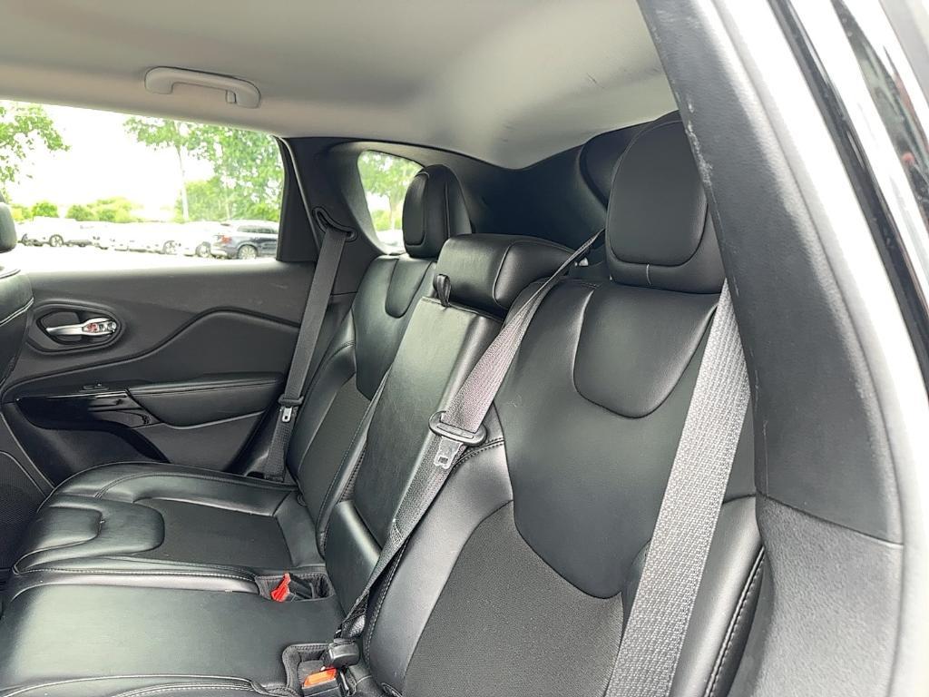 used 2021 Jeep Cherokee car, priced at $21,995