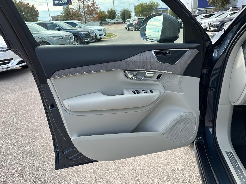 new 2025 Volvo XC90 car, priced at $58,665