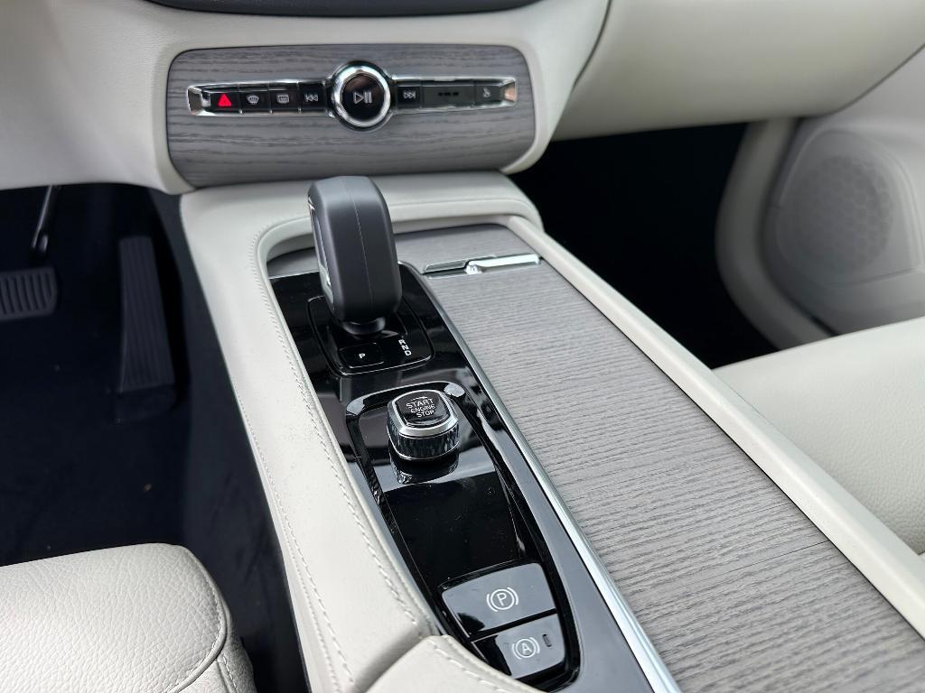 new 2025 Volvo XC90 car, priced at $58,665