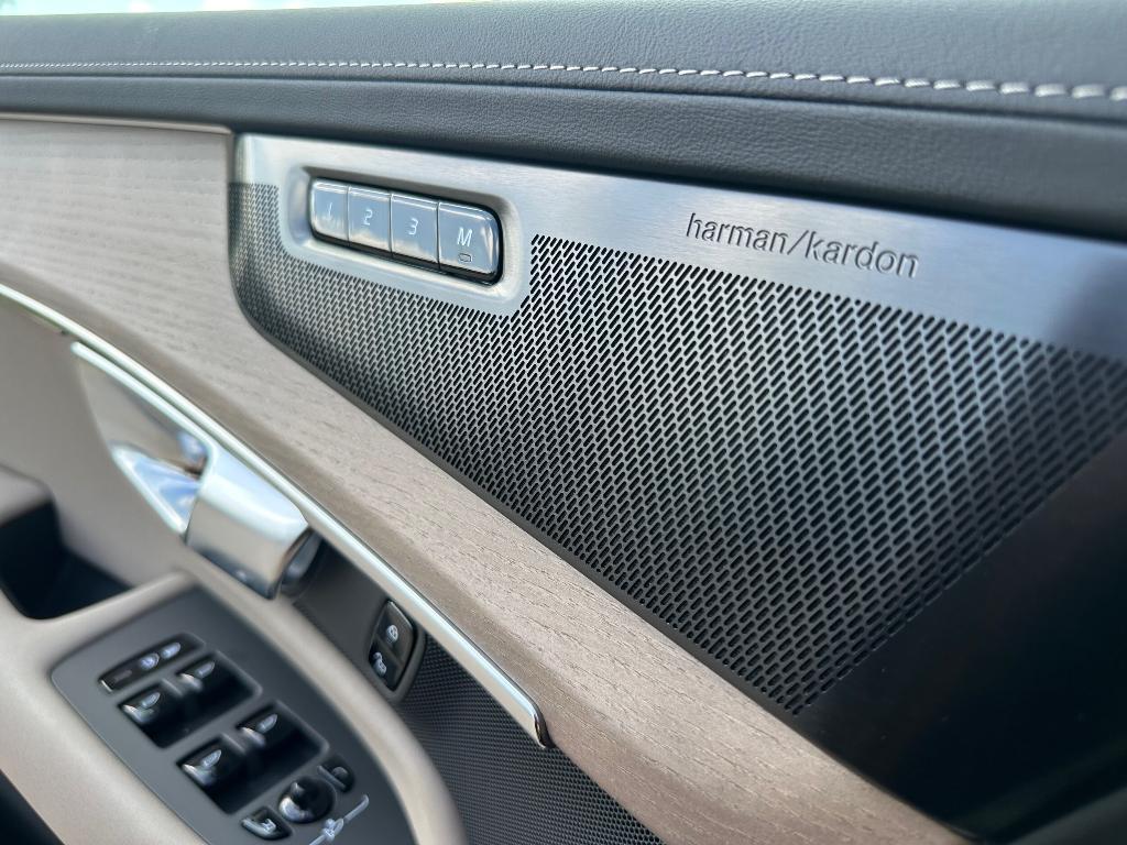 new 2026 Volvo XC90 car, priced at $69,315