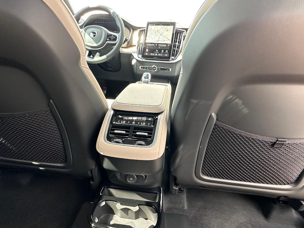 new 2025 Volvo XC90 car, priced at $70,805