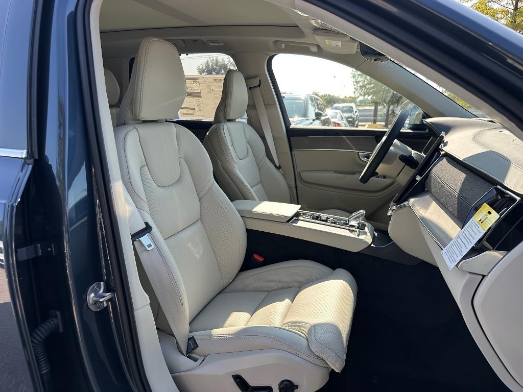 new 2026 Volvo XC90 car, priced at $75,155