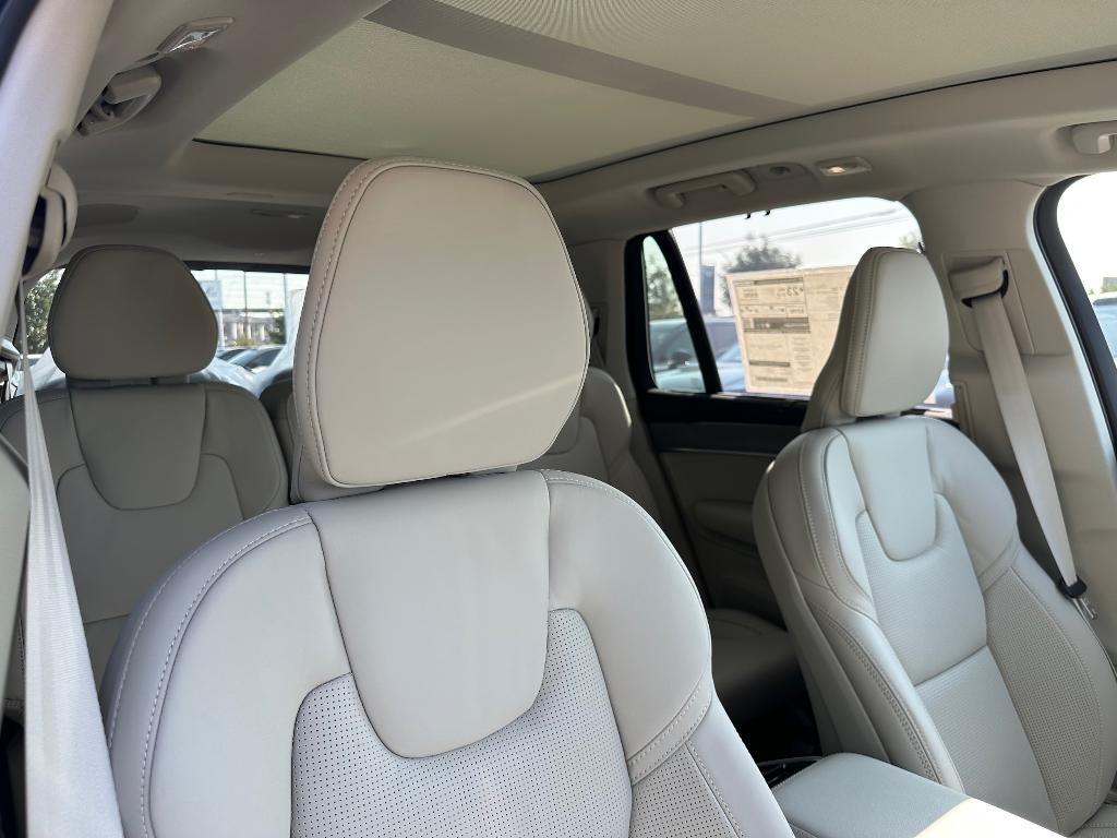 new 2026 Volvo XC90 car, priced at $75,155