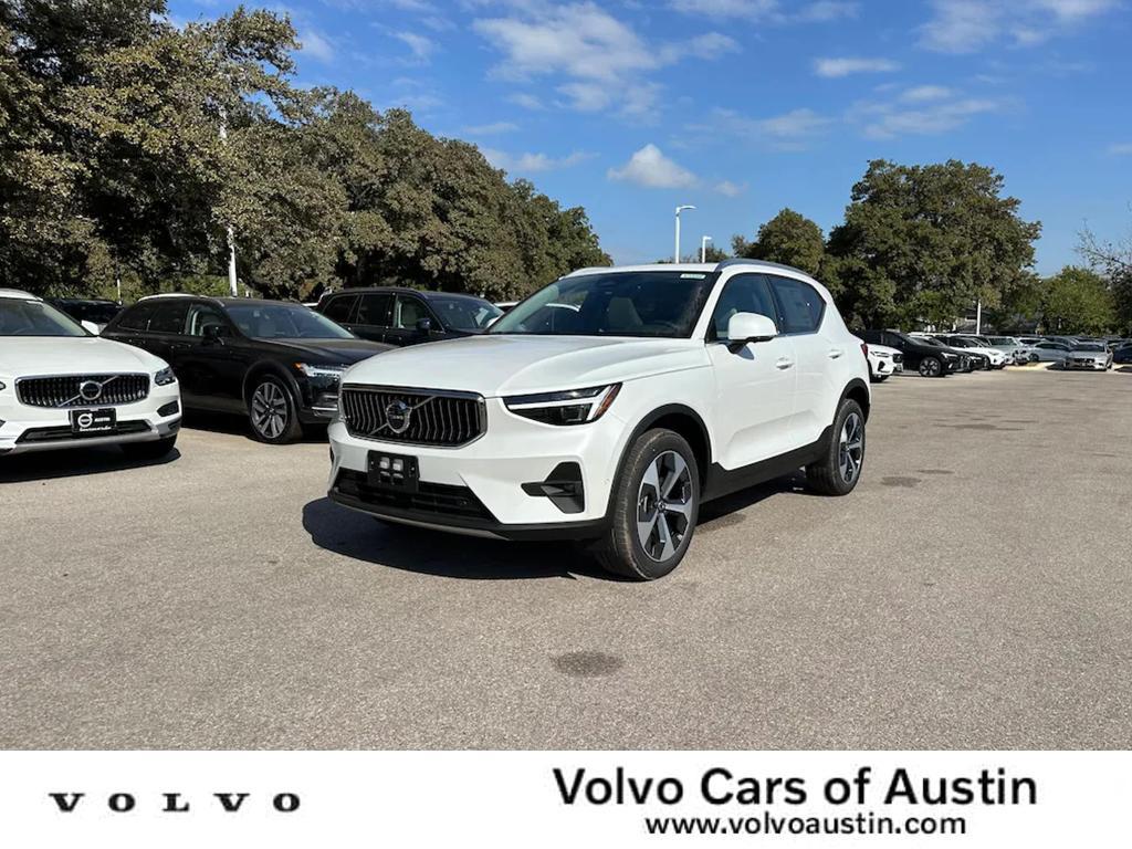 new 2025 Volvo XC40 car, priced at $48,315