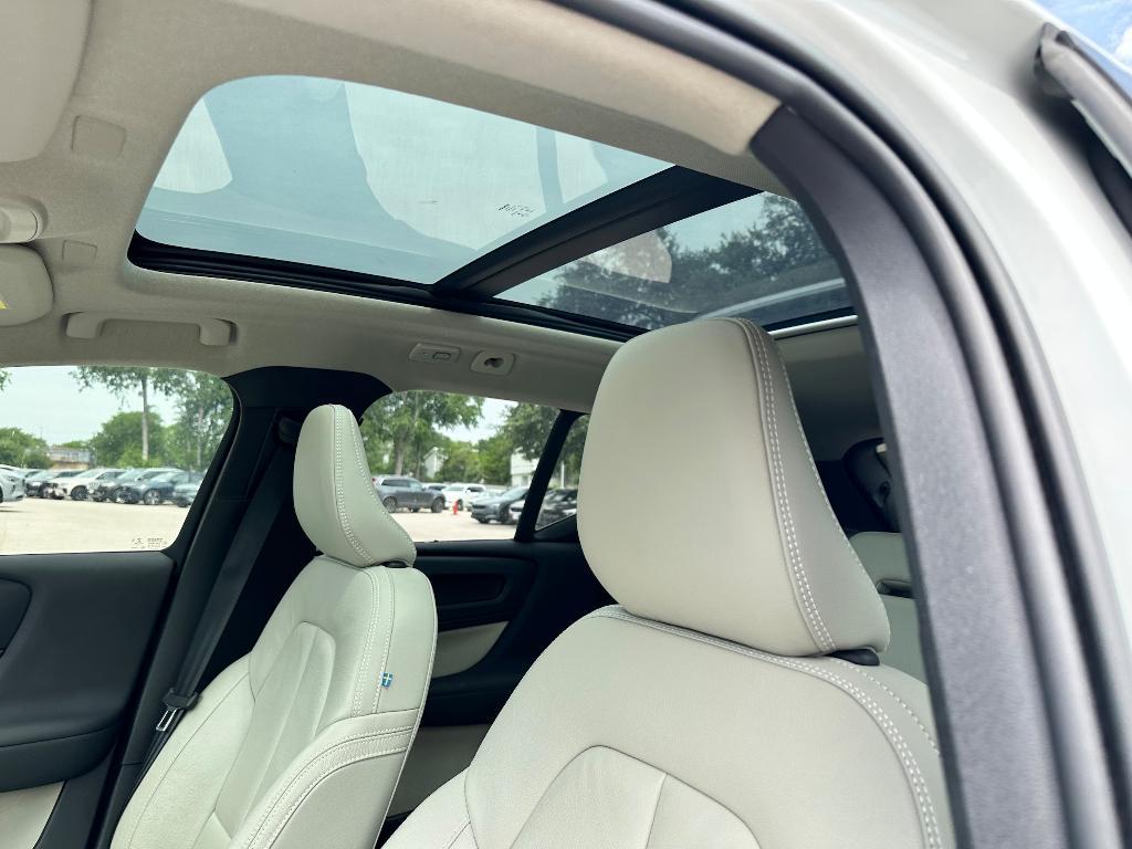 used 2023 Volvo XC40 car, priced at $37,995