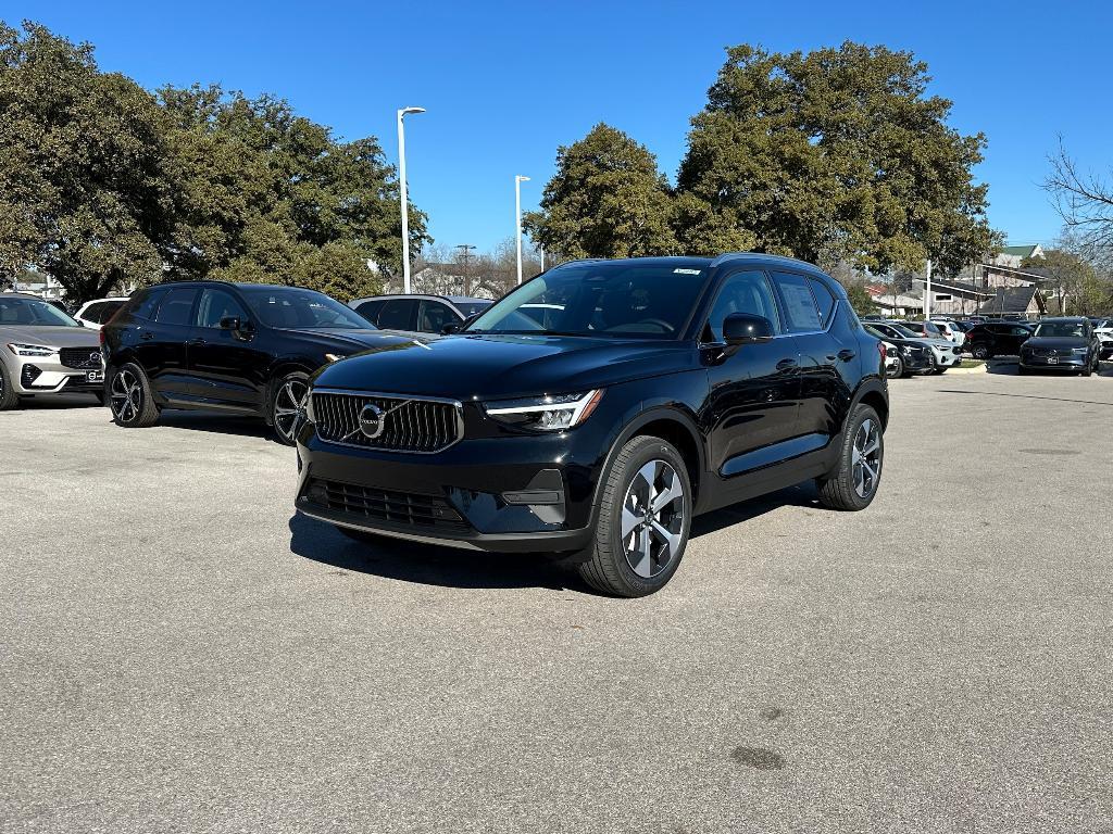 new 2025 Volvo XC40 car, priced at $45,465