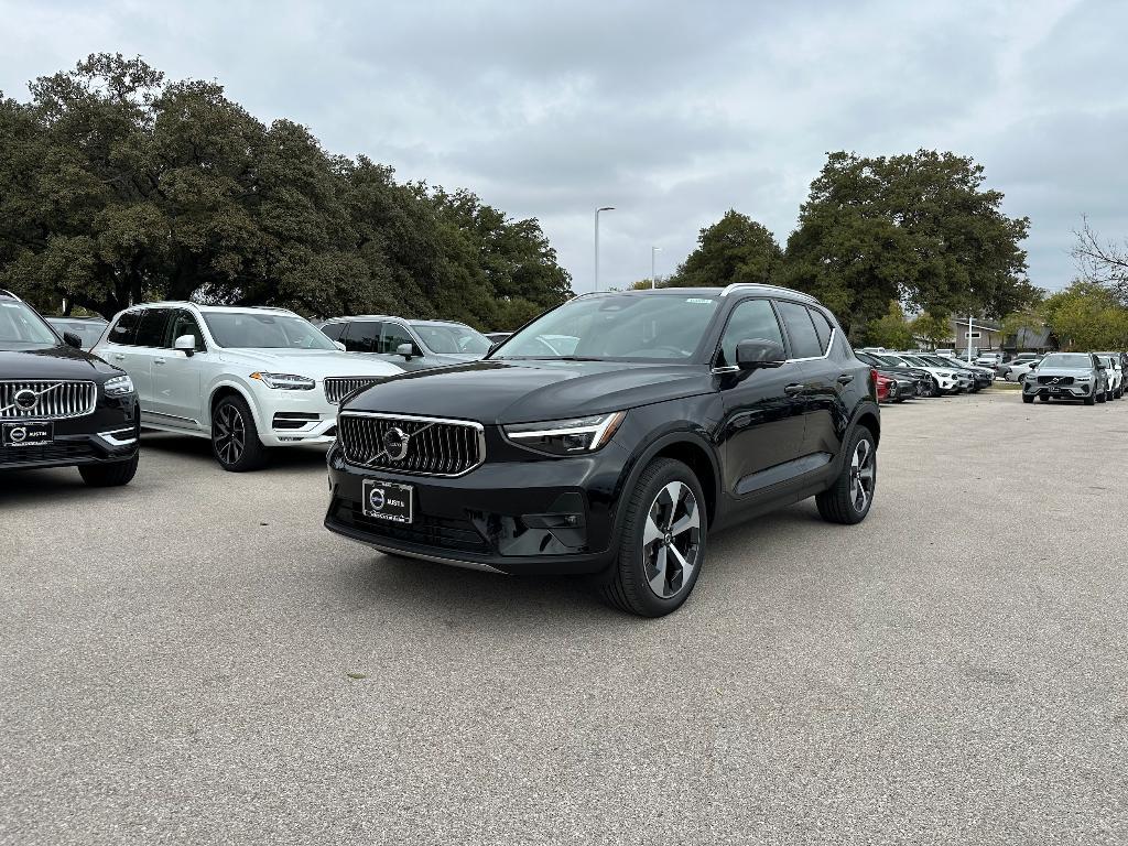 new 2025 Volvo XC40 car, priced at $48,315