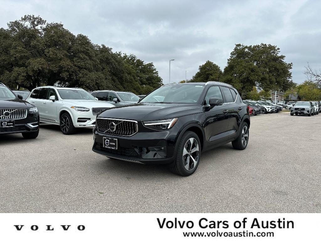 new 2025 Volvo XC40 car, priced at $48,315