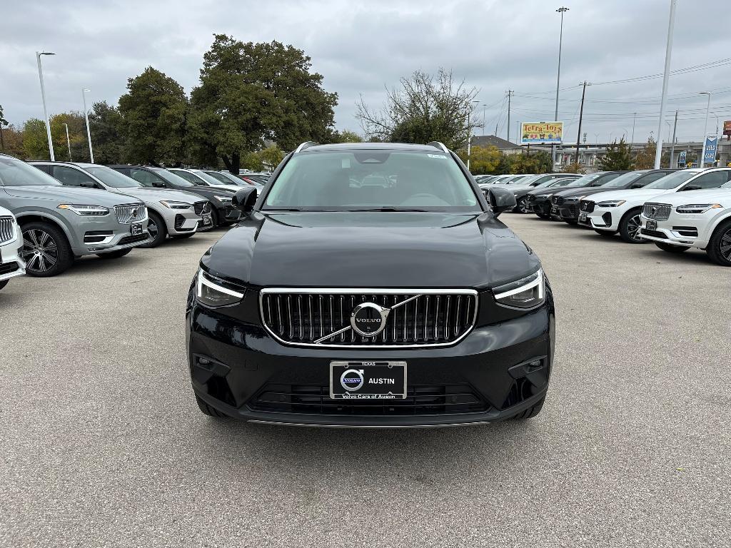 new 2025 Volvo XC40 car, priced at $48,315