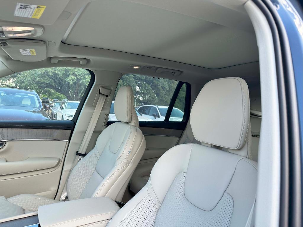 new 2026 Volvo XC90 car, priced at $75,155