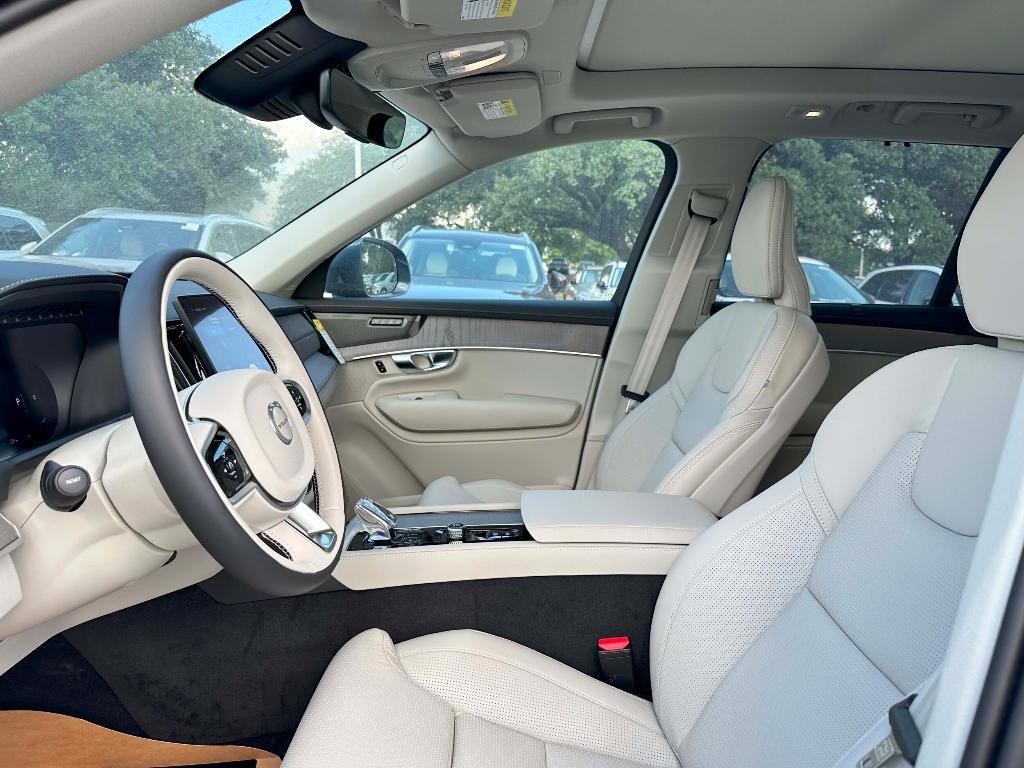 new 2026 Volvo XC90 car, priced at $75,155