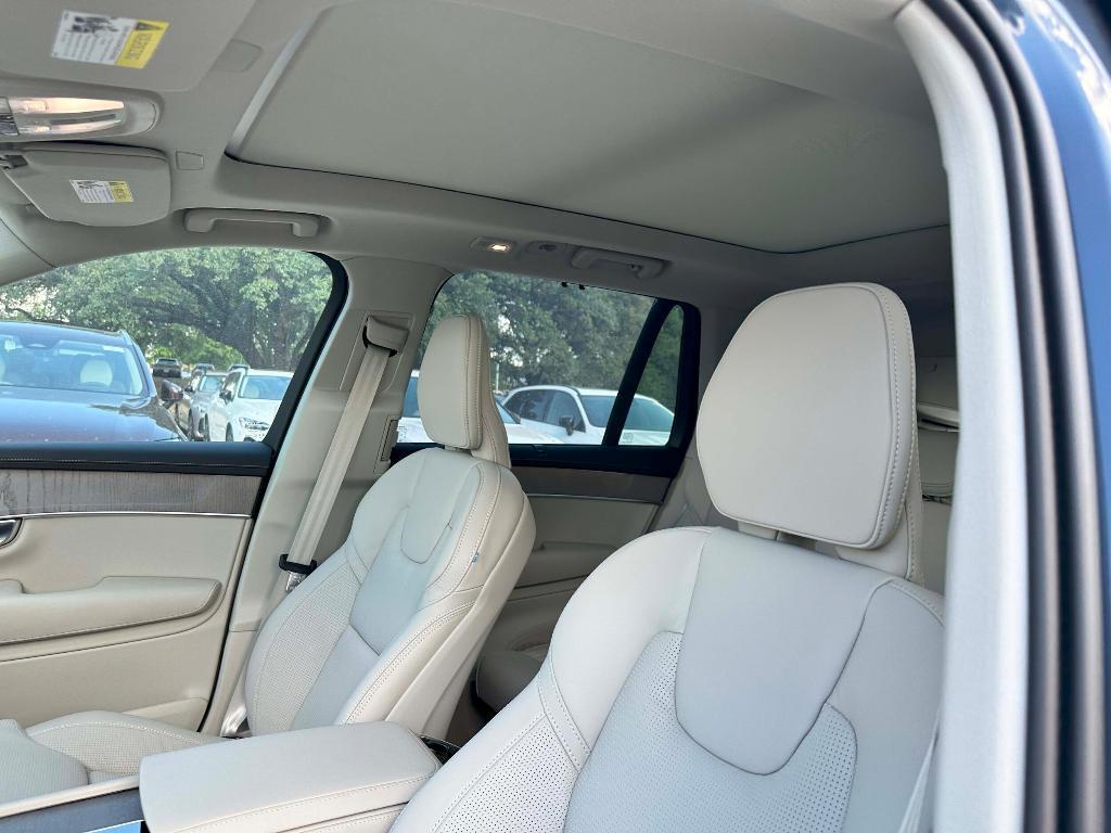 new 2026 Volvo XC90 car, priced at $75,155