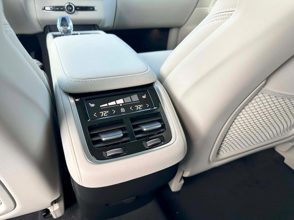 new 2026 Volvo XC90 car, priced at $75,155