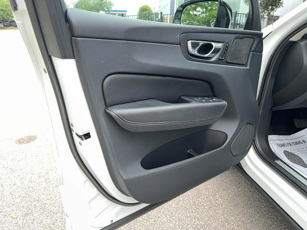 used 2023 Volvo XC60 Recharge Plug-In Hybrid car, priced at $45,995