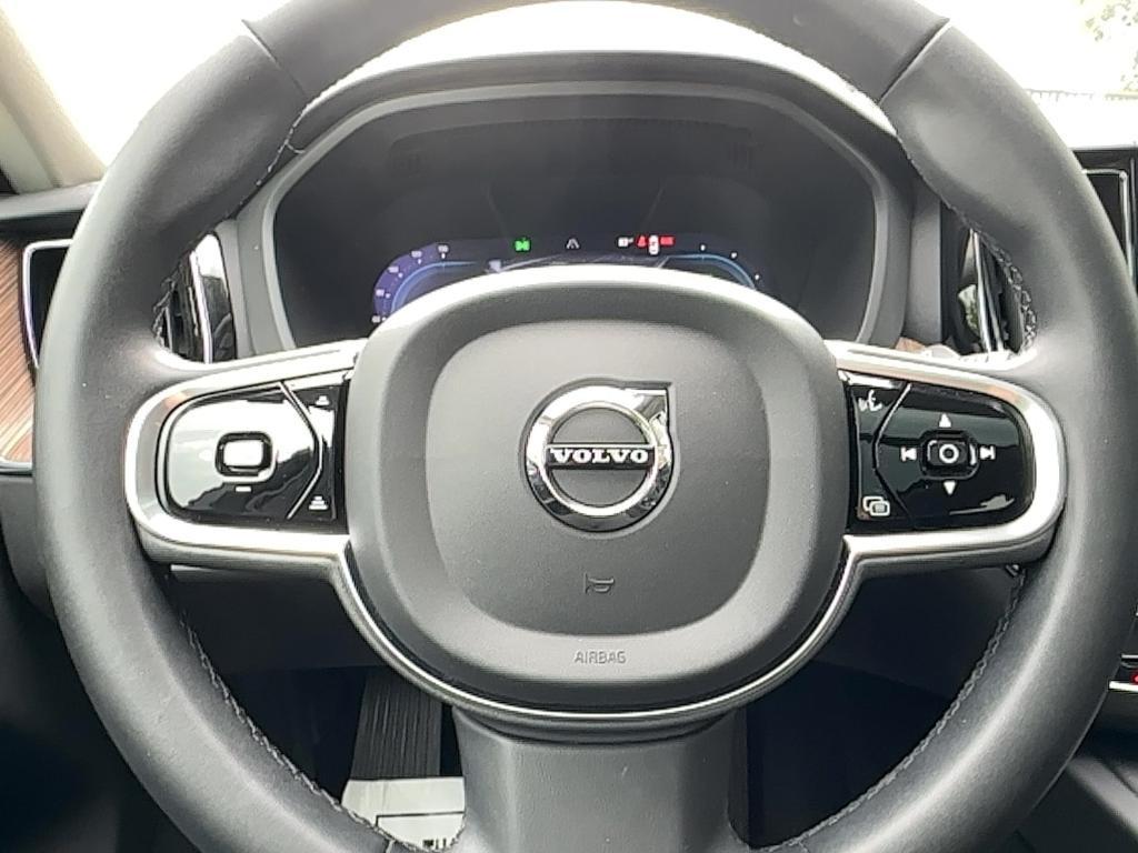 used 2023 Volvo XC60 Recharge Plug-In Hybrid car, priced at $45,995