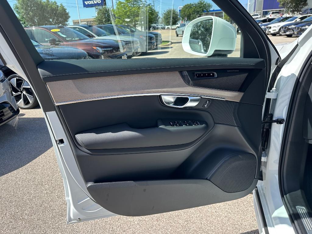 new 2026 Volvo XC90 car, priced at $72,940