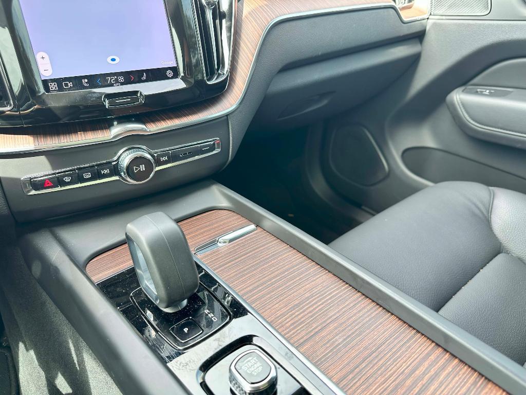 used 2023 Volvo XC60 car, priced at $36,995